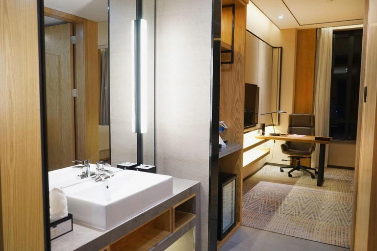 Bathroom, Longuu Hotel Zhaoqing, Zhaoqing