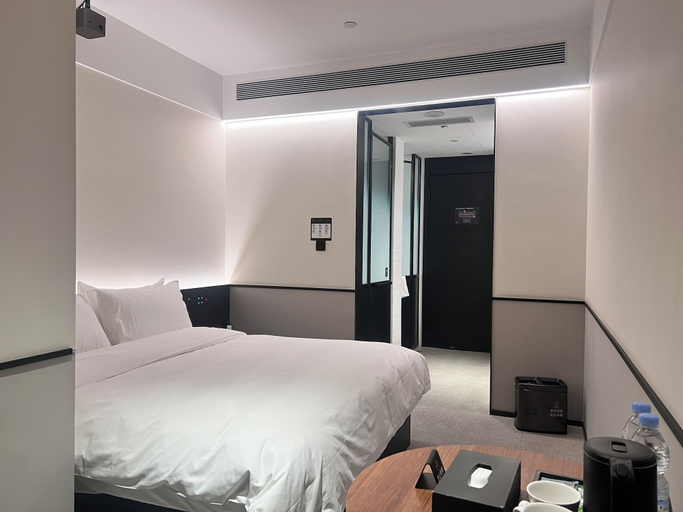 Bedroom, Ruibeiting hotel, Beijing