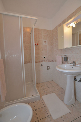 Bathroom 3, Apartments Mariano, Vižinada