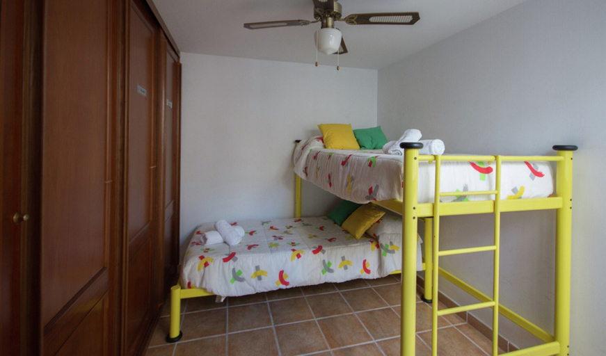 Room 2, Charming Holiday Home Near Seabeach in La Cala de Mijas With Private Terrace, Málaga