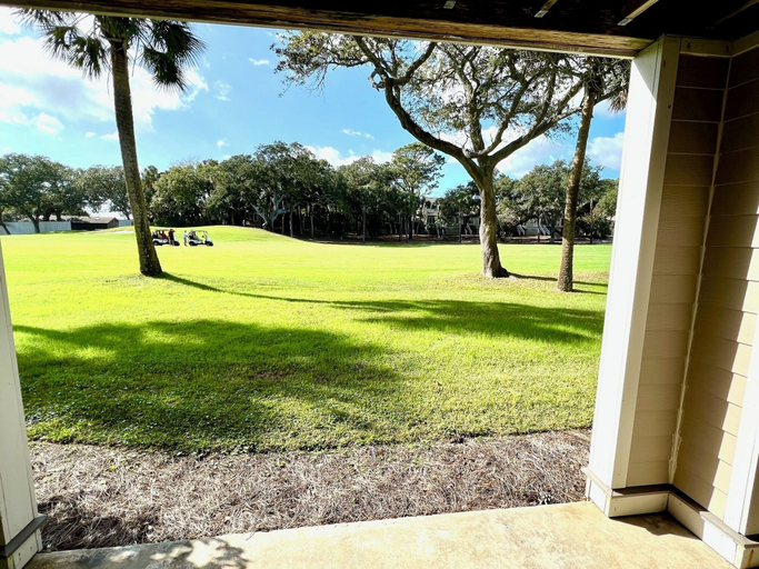 Primary image, 126 High Hammock, Charleston