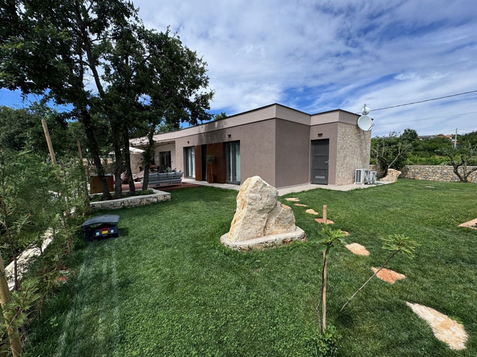 Courtyard 3, Villa Veros, Labin