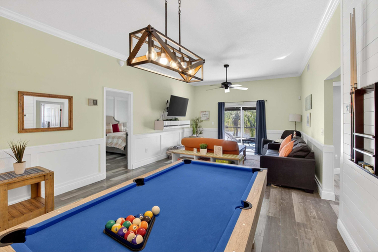 Room 3, Lakefront 4-bedroom Home With Pool, Hillsborough