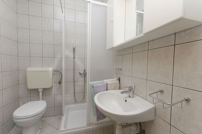 Bathroom 4, Apartments Villa Estella, Vodice
