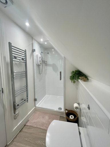 Bathroom 3, Charming 2B Georgian Flat In Historic Tring, Hertfordshire