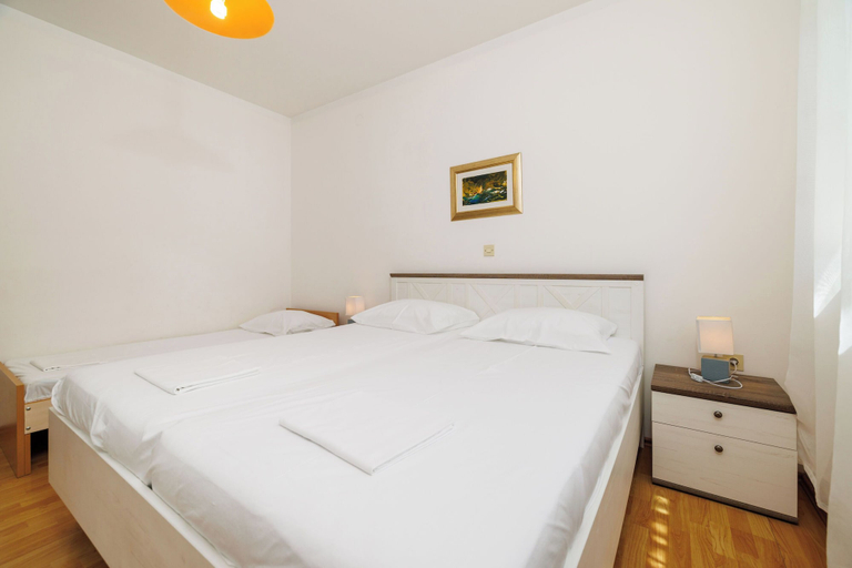 Bedroom 3, Apartments Dijana, Crikvenica