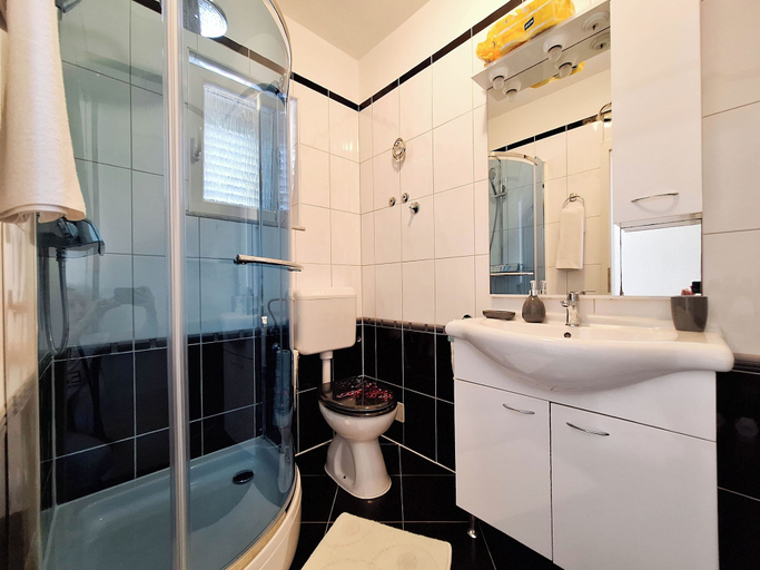 Bathroom 4, Apartments Ruza, Crikvenica