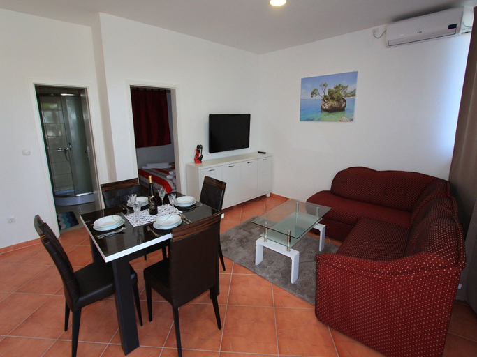 Dining 5, Apartments Nero, Novi Vinodolski