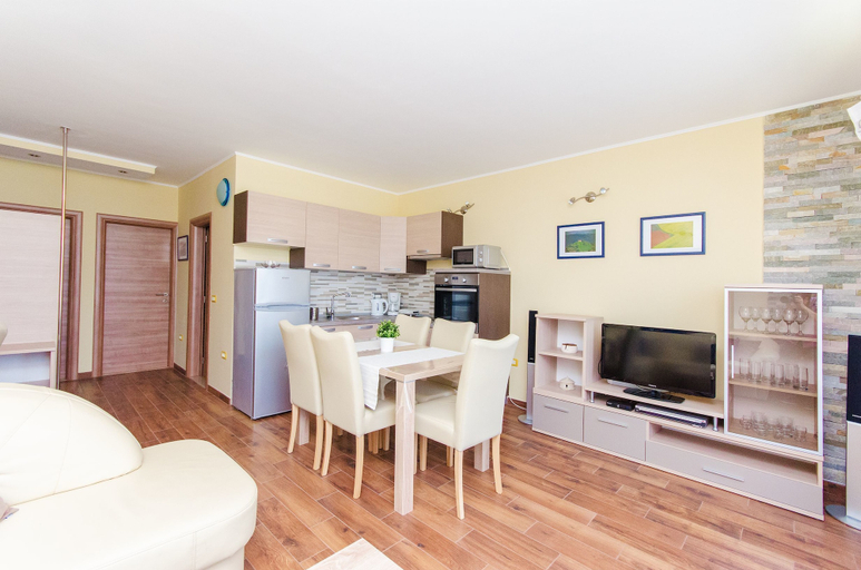 Others 5, Apartment Ecio, Medulin