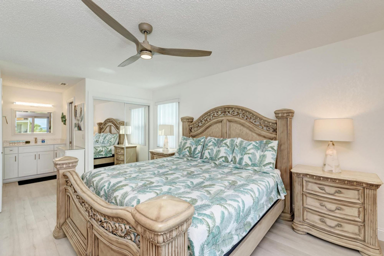 Bedroom 5, Anna Maria Island Absolute Anna Maria-private Beach Access-heated Pool-wi-fi, Manatee