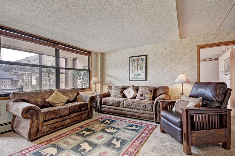 Living area 4, SkyRun Vacation Homes - Copper Mountain Resort, Summit