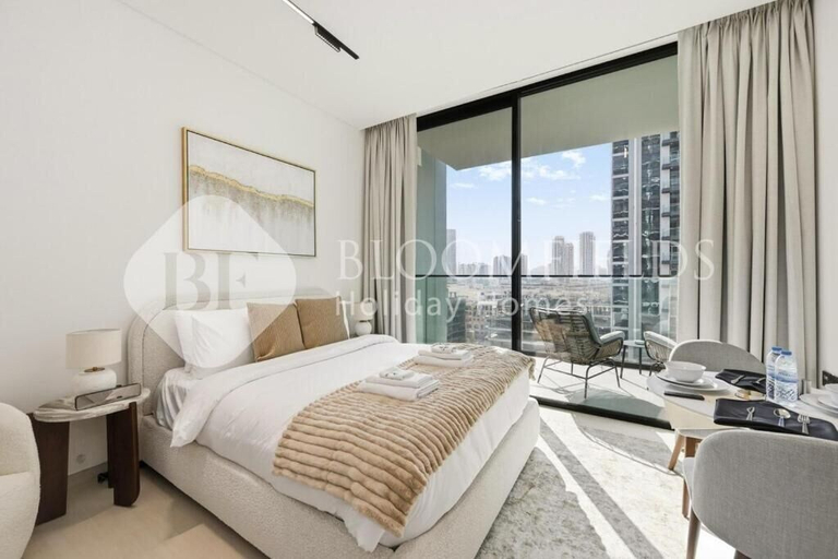 Room 4, Bloomfields Cozy STU Binghatti Azure, Dubai