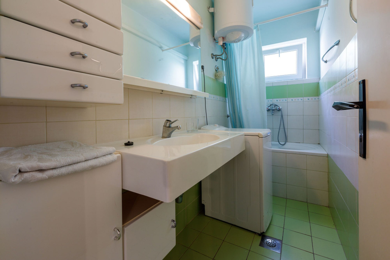 Bathroom 3, Apartment Eugen, Crikvenica