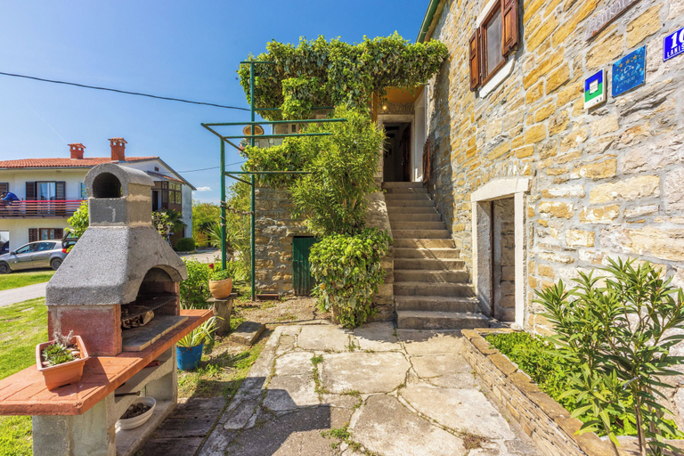 Others 5, House Dorino, Kršan