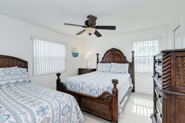 Bedroom 4, Anna Maria Island Absolute Anna Maria-private Beach Access-heated Pool-wi-fi, Manatee