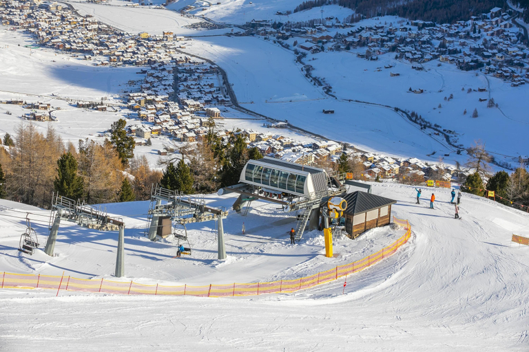 Exterior & Views, Menina, Sondrio