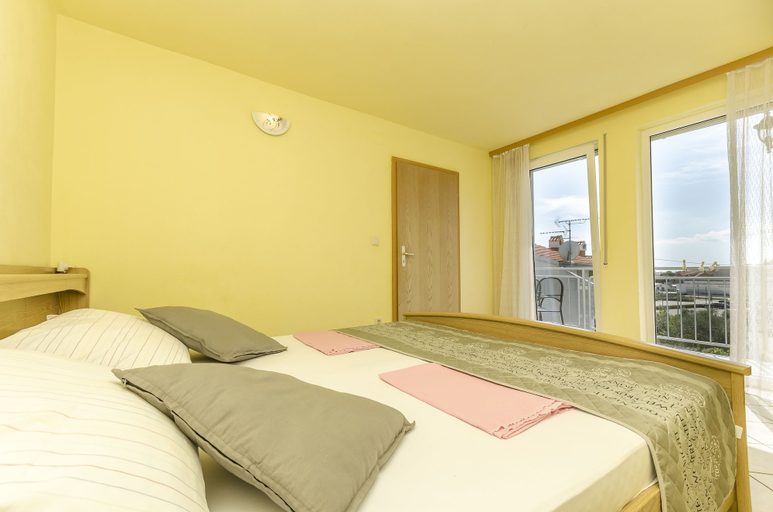 Room 5, Apartment and Room Ilija, Vodice