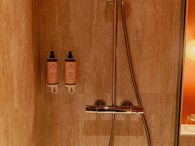 Bathroom 5, Mercure Arles Centre Arenes, Bouches-du-Rhône