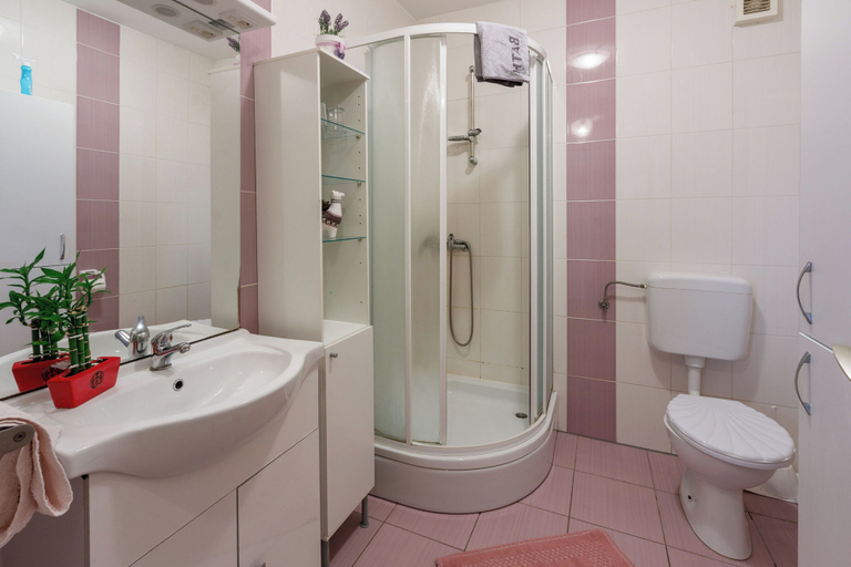 Bathroom 4, Apartments Franny, Novi Vinodolski