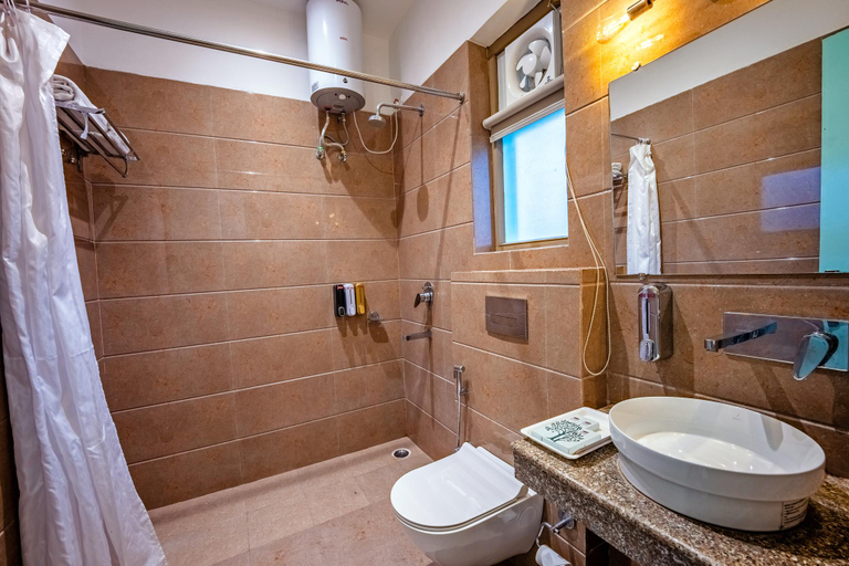 Bathroom 3, Vedikant Resorts The Mallard Corbett, Nainital