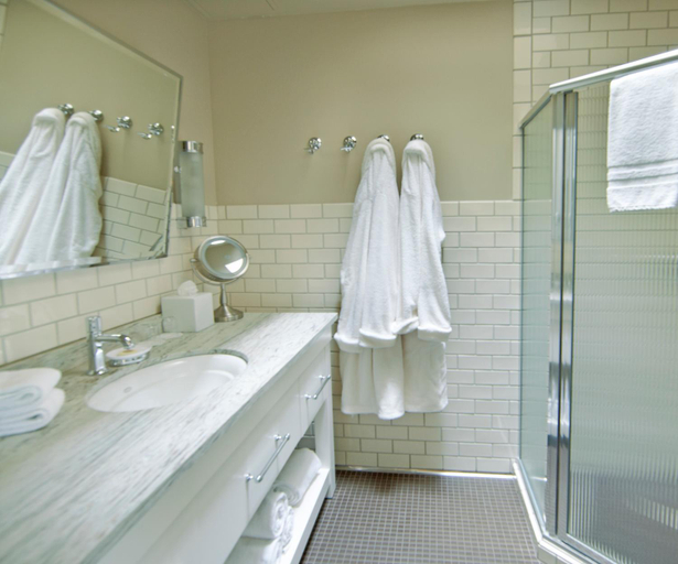 Bathroom 4, Wydown Hotel, Napa