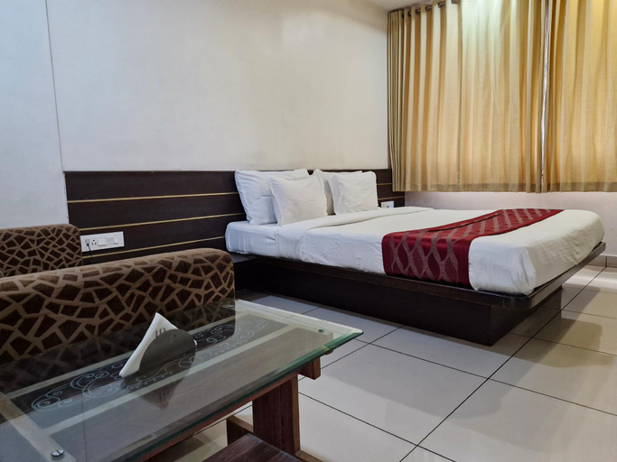 Bedroom 3, Hotel Radiant, Kolhapur, Kolhapur