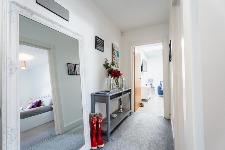 Interior 5, 3Bd Portrush Apartment Beach & Golf Escape, Causeway Coast and Glens