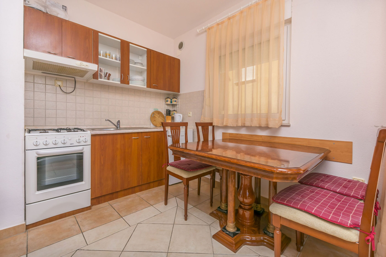 Others 5, Apartment Mario, Rogoznica