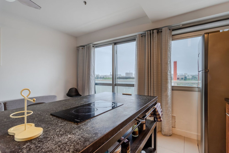 Room 3, Apto Pet Friendly c 2 su tes e Garagem na Barra, Rio de Janeiro