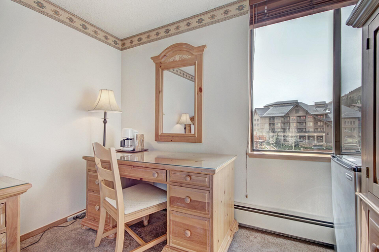 Interior 2, SkyRun Vacation Homes - Copper Mountain Resort, Summit