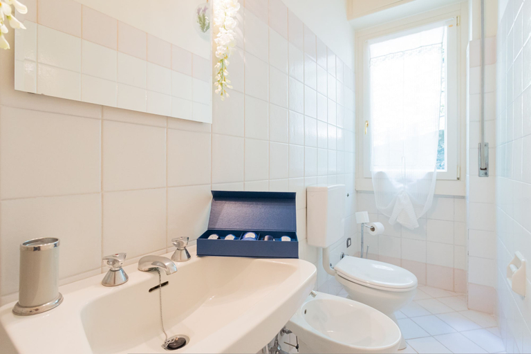 Bathroom 4, Sala Comacina Villas by Rent all Como, Como