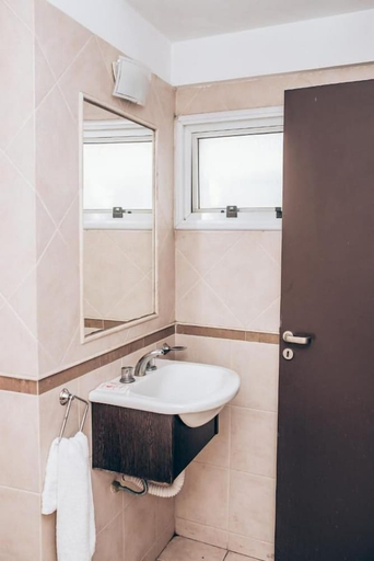 Bathroom 3, HOTEL SOLANO, Capital