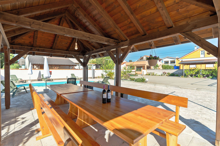 Food & Drinks, Apartments Kralj, Privlaka
