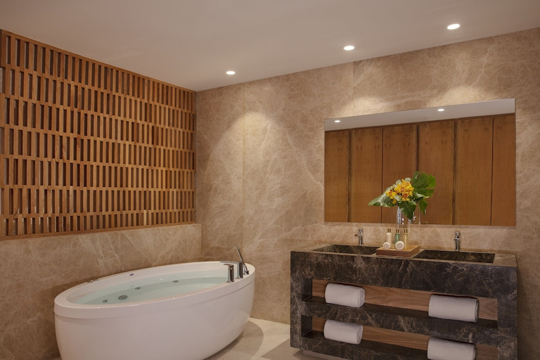 Bathroom 4, Dreams Bahia Mita Surf & Spa - All Inclusive, Compostela