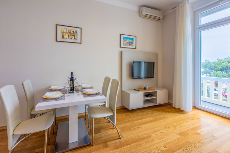 Others 5, Apartment Laura, Crikvenica