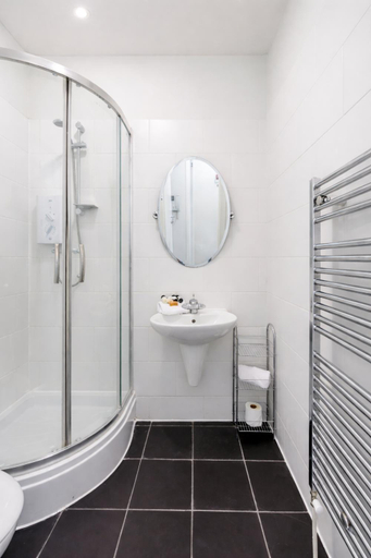 Bathroom 3, Roomspace Serviced Apartments -Sterling House, London