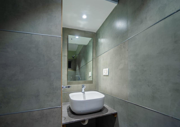 Bathroom 4, Hotel Dolphin Puri, Puri
