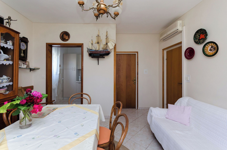 Bedroom 3, Apartments Tugomila, Lopar/Supetarska Draga