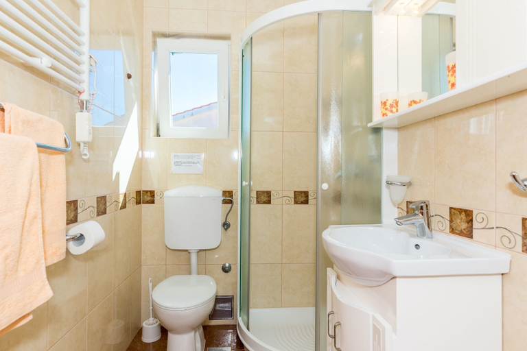 Bathroom 3, Apartments Ivan Sea View Lun, Novalja