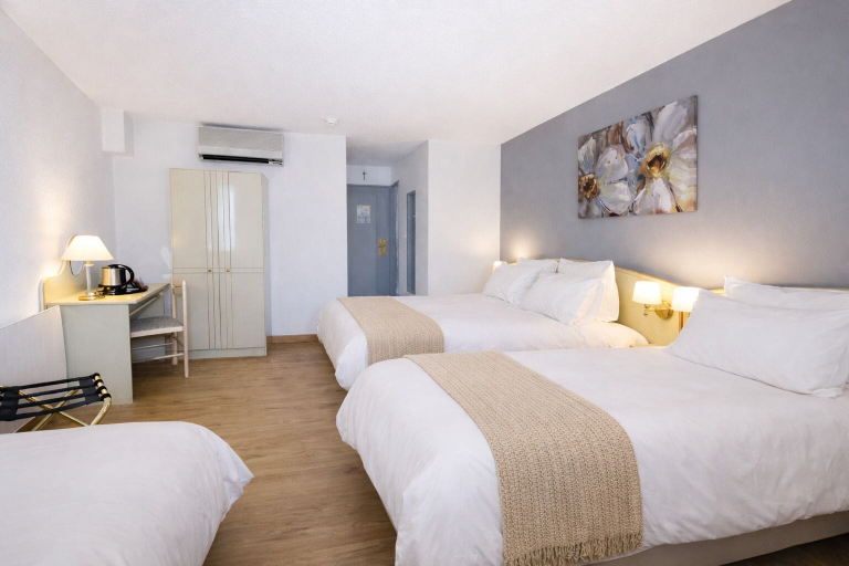Bedroom 3, Grand Hôtel d'Espagne, Hautes-Pyrénées