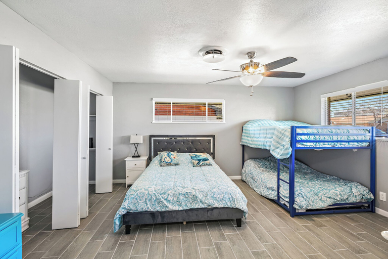 Room 4, Coastal Comfort Retreat Near Beach, Nueces