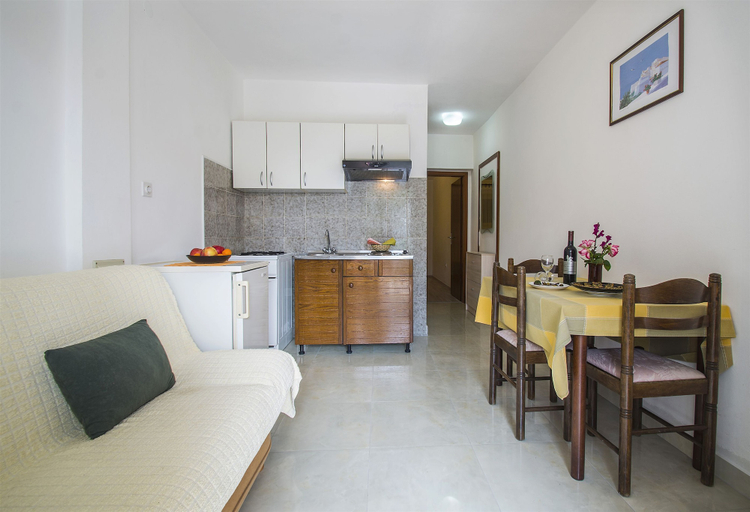 Others 4, Apartments Iris, Labin