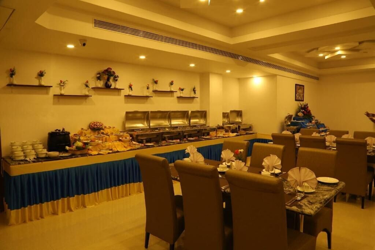 Food & Drinks 5, SBK Park Inn, Kancheepuram