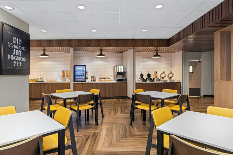Food & Drinks 5, Fairfield By Marriott Inn & Suites Dixon, Lee