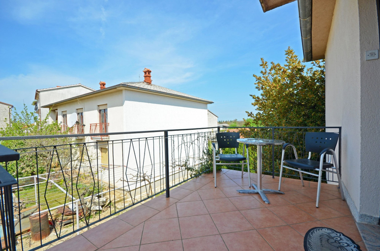 Others 5, Apartments Mirela, Pula
