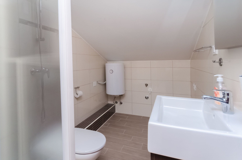 Bathroom 5, Apartment Goran, Rovinj