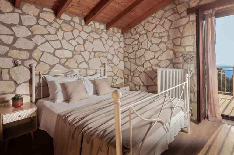 Room 3, Arca Villa - Enchanting Sunset!, Ionian Islands