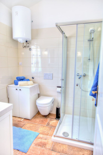 Bathroom 3, Apartments Petra Near Beach, Pula