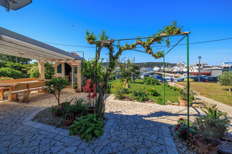 Others 5, Apartments Near the sea Barbat, Lopar/Supetarska Draga