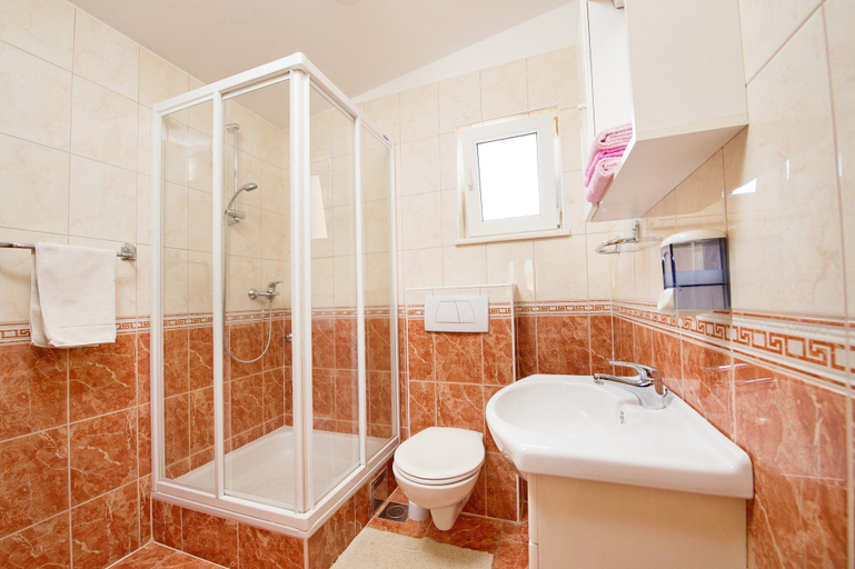 Bathroom 4, Apartments Ksenija, Rogoznica